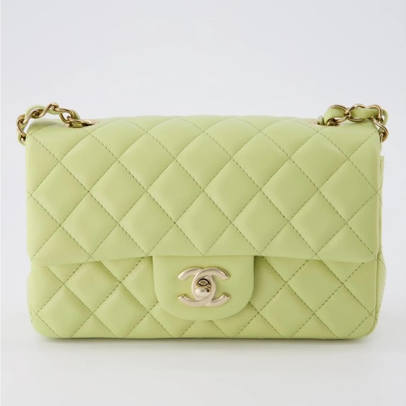 NEW Chanel classic flap pistachio color lamb skin gold hardware - Picture 3 of 6